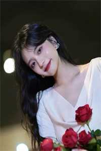 姜早早宋柚宁装千金的保姆女儿要刷我卡资助我小说